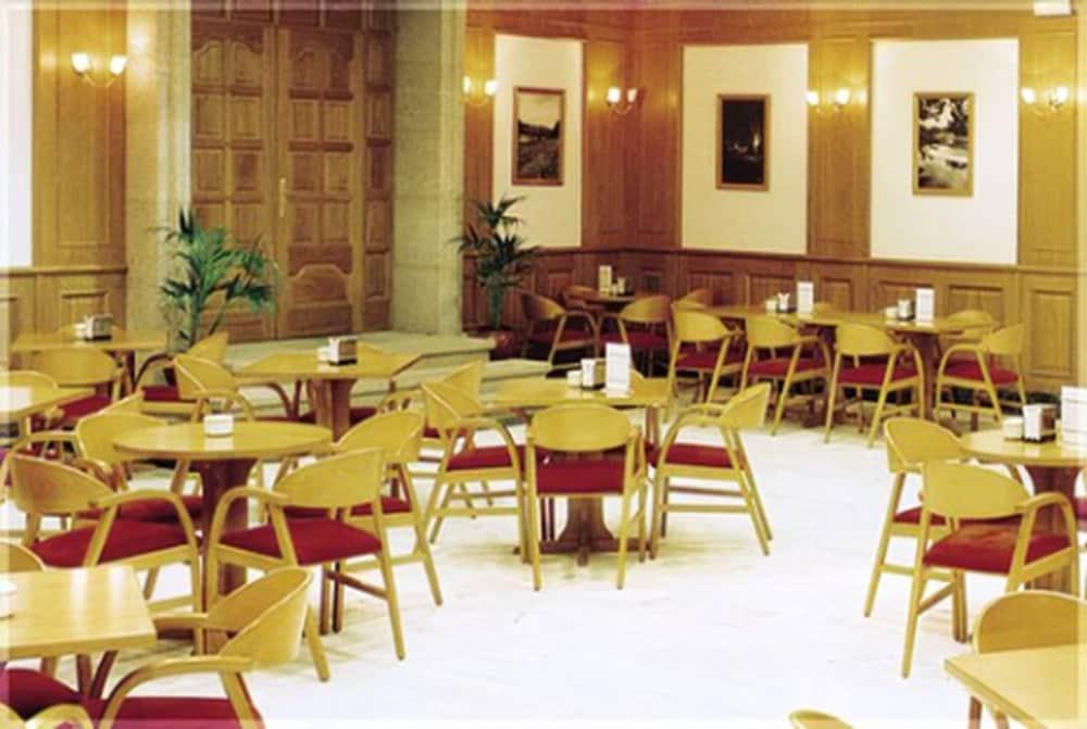 Hotel Scala Падрон Экстерьер фото